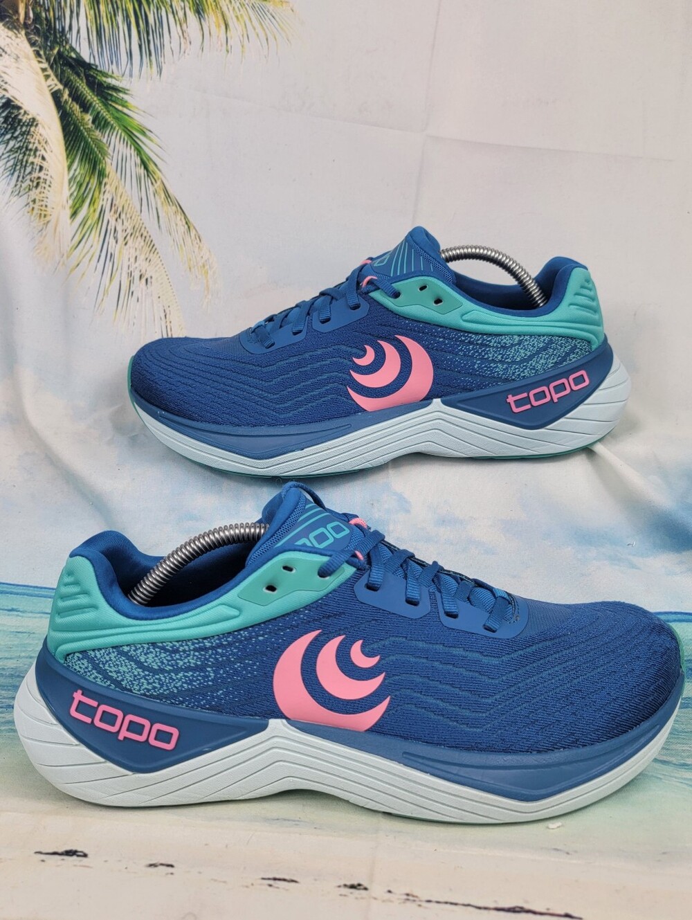 Topo Athletic Ultrafly 5 Womens 9